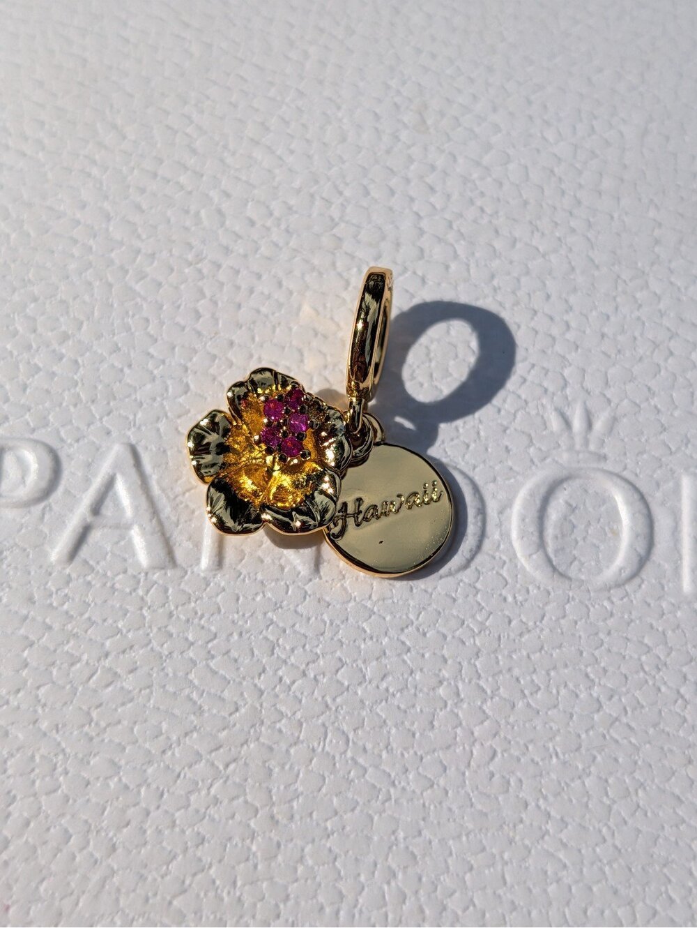 Pandora s925 ale charm hawaii flower